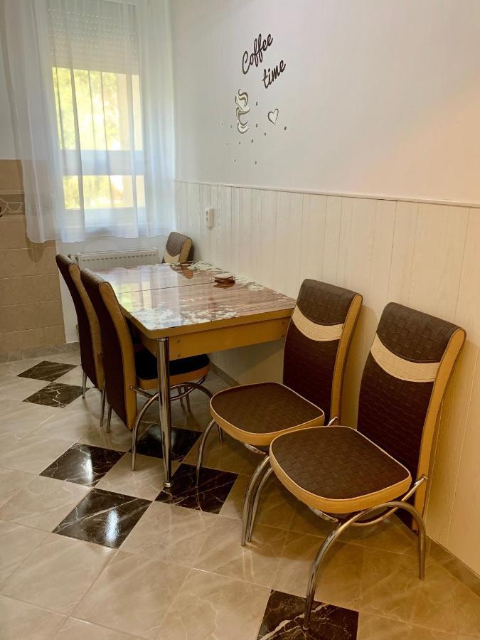 Anita Apartman Hajdúszoboszló Exterior foto